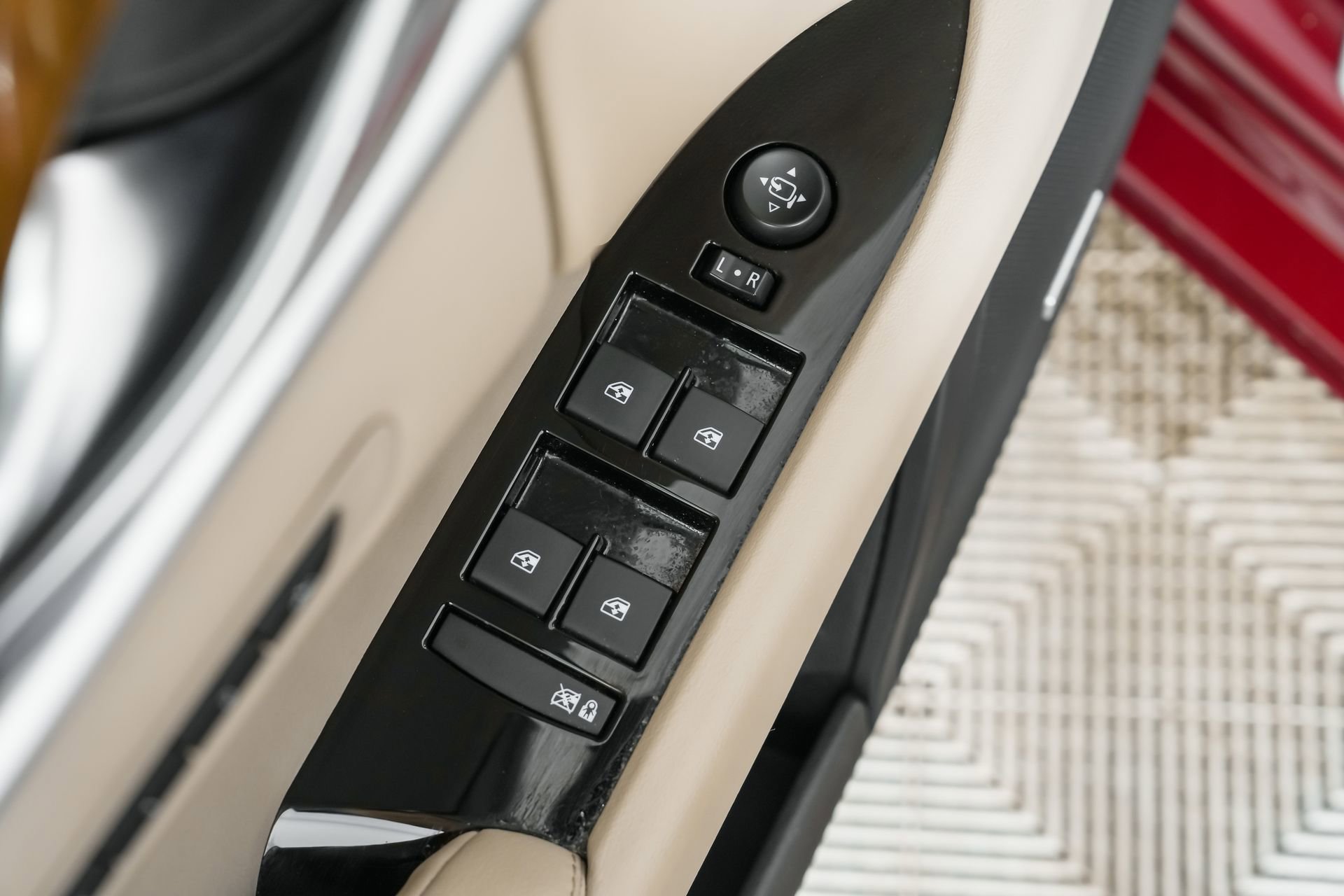 Used 2019 Cadillac XTS Luxury w/ Driver Awareness Package image 36