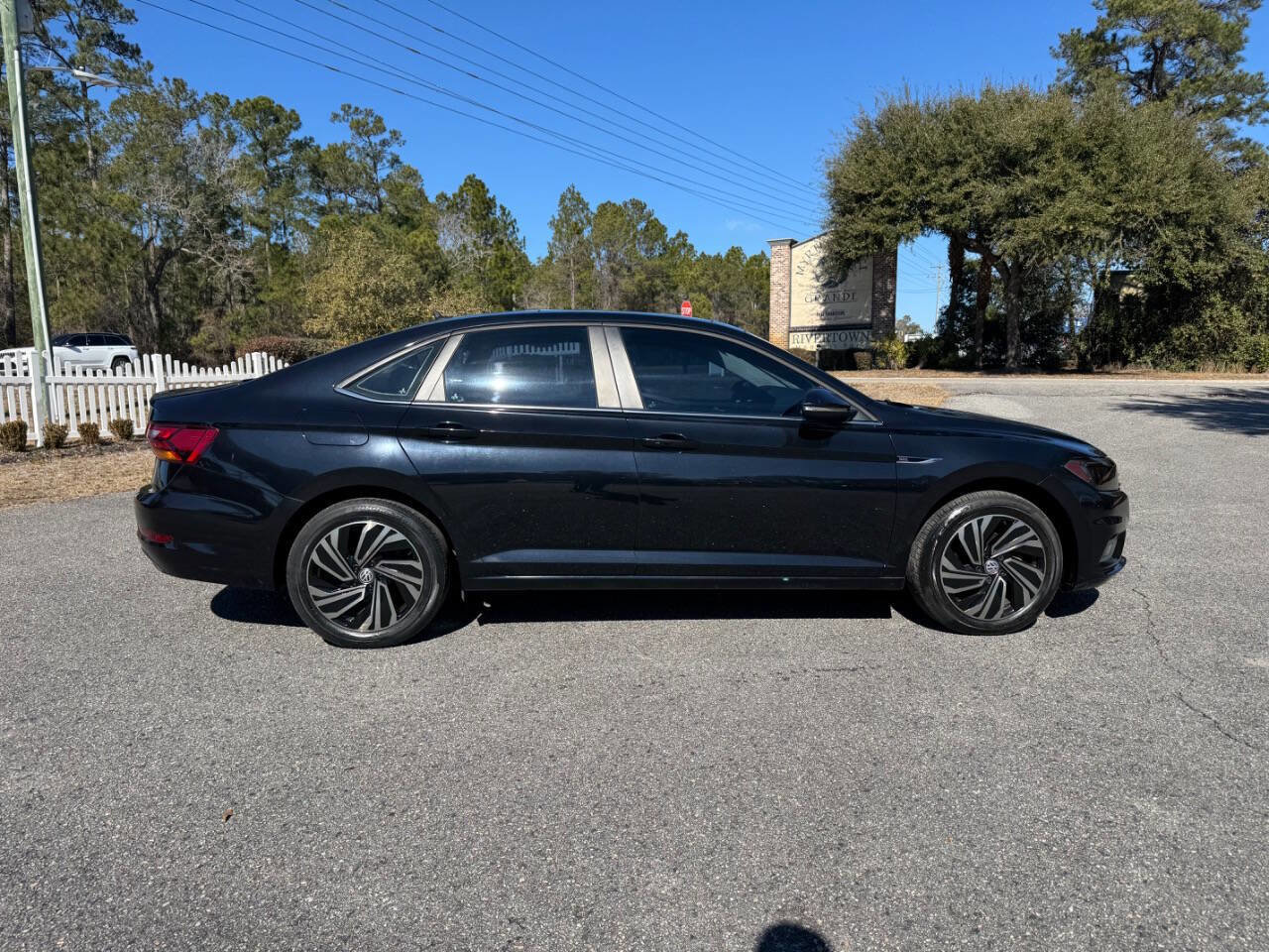 Used 2019 Volkswagen Jetta SEL Premium image 7