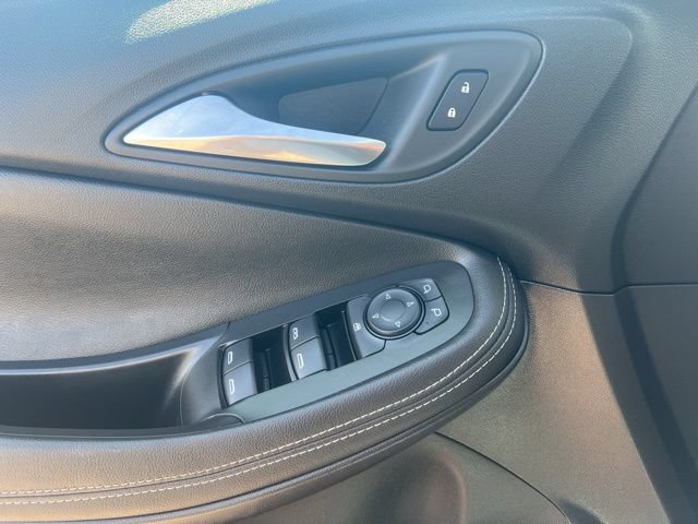Used 2025 Buick Encore GX Preferred FWD image 23