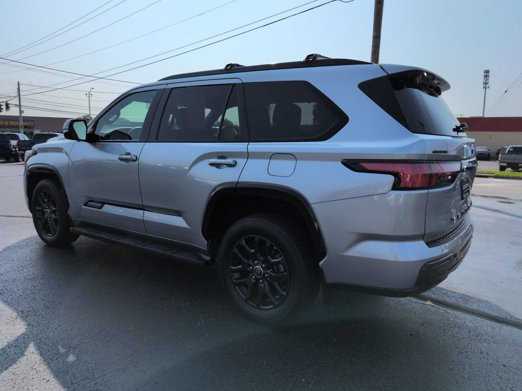 Certified 2023 Toyota Sequoia Platinum AWD/4WD image 3