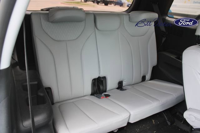 Used 2022 Hyundai Palisade SEL w/ Premium Package FWD image 13