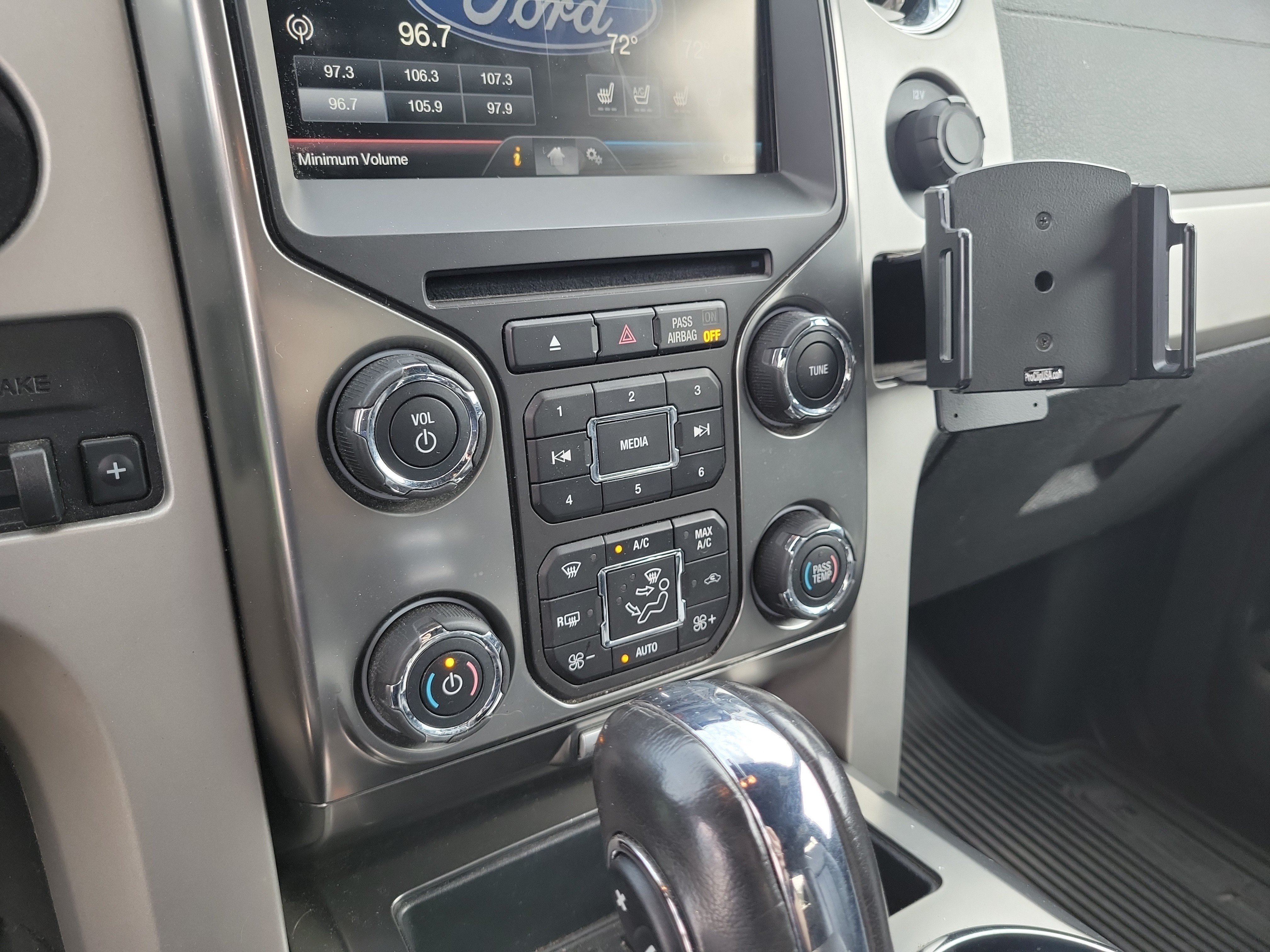 Used 2014 Ford F150 FX4 w/ Equipment Group 402A Luxury AWD/4WD image 18