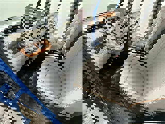 New 2025 Volkswagen ID. Buzz Pro S Plus image 16