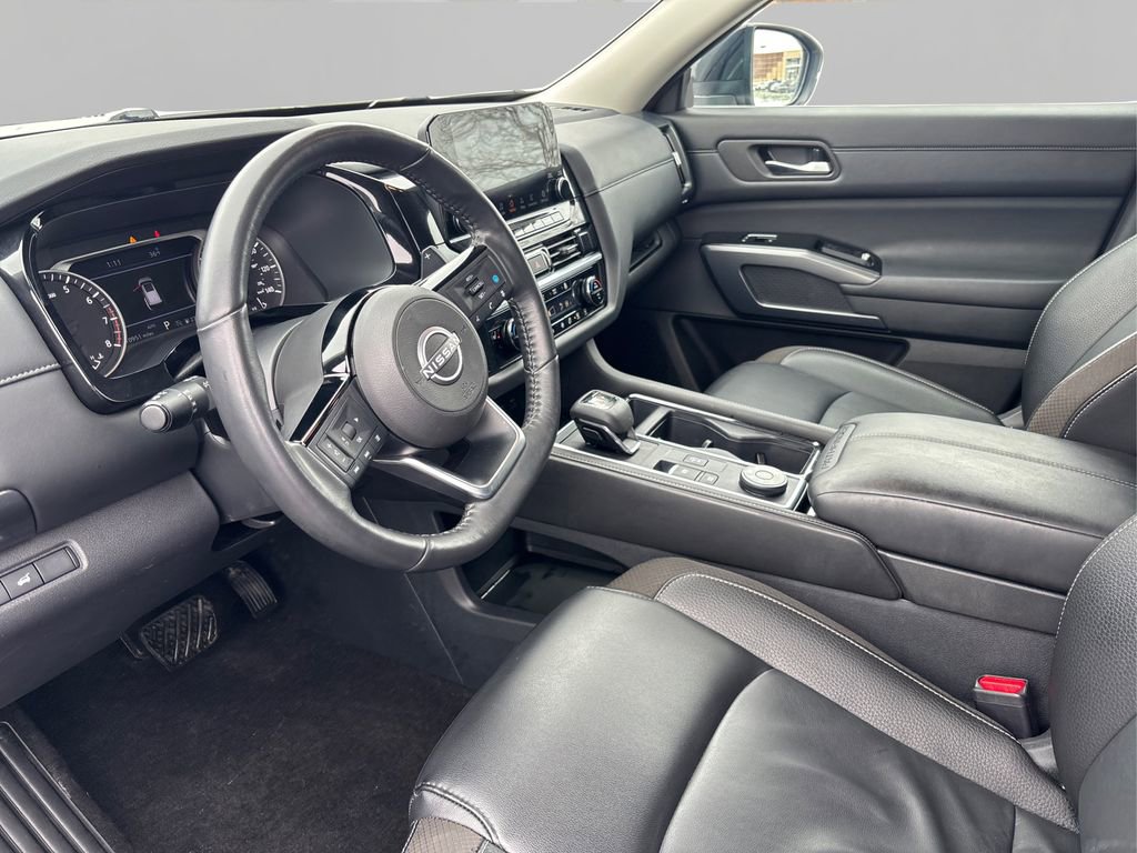 Used 2024 Nissan Pathfinder SL image 9