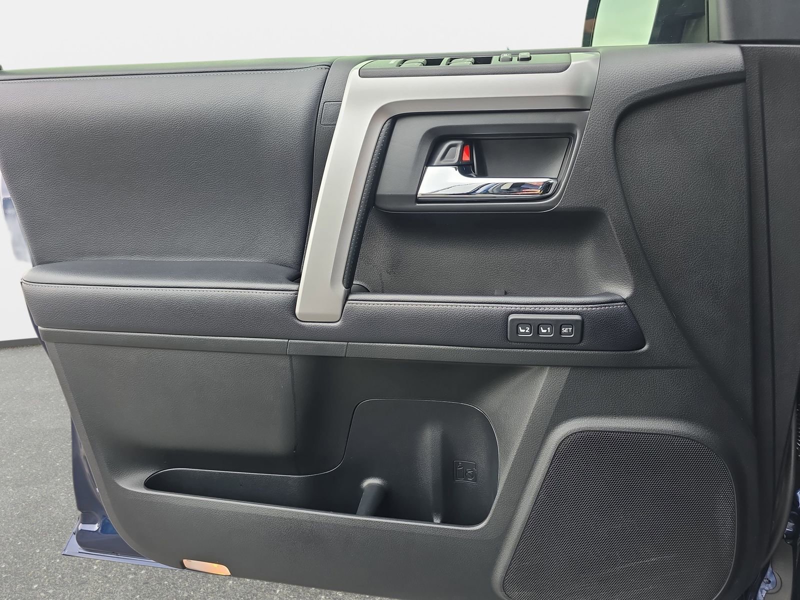 Used 2019 Toyota 4Runner Limited AWD/4WD image 26