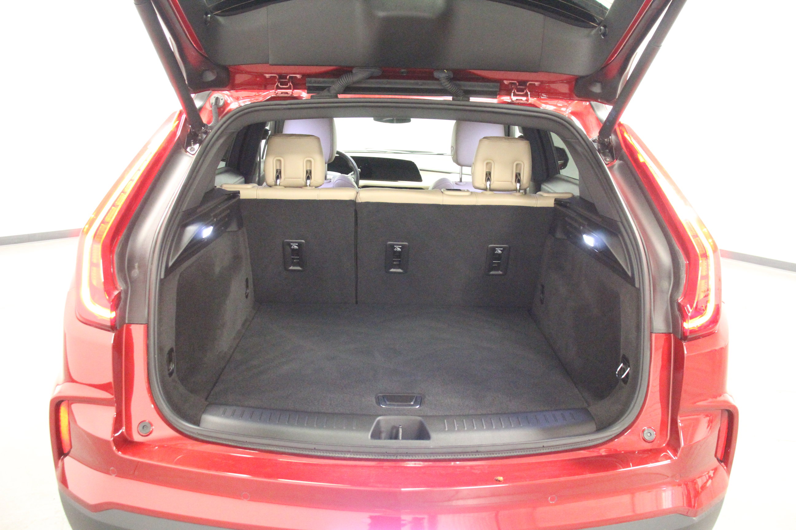 Used 2024 Cadillac XT4 Luxury image 12