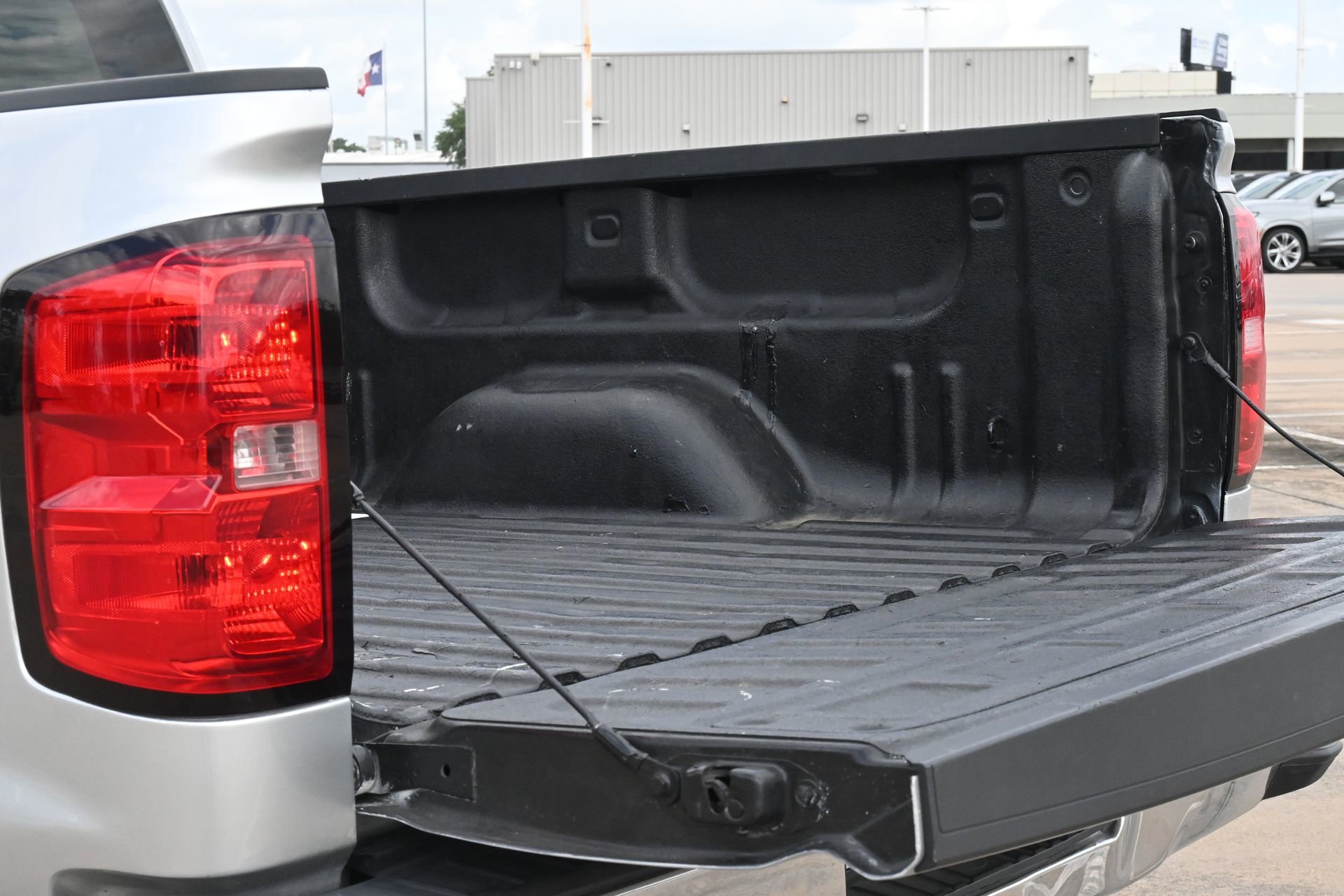 Used 2018 Chevrolet Silverado 1500 LT w/ All Star Edition RWD image 21