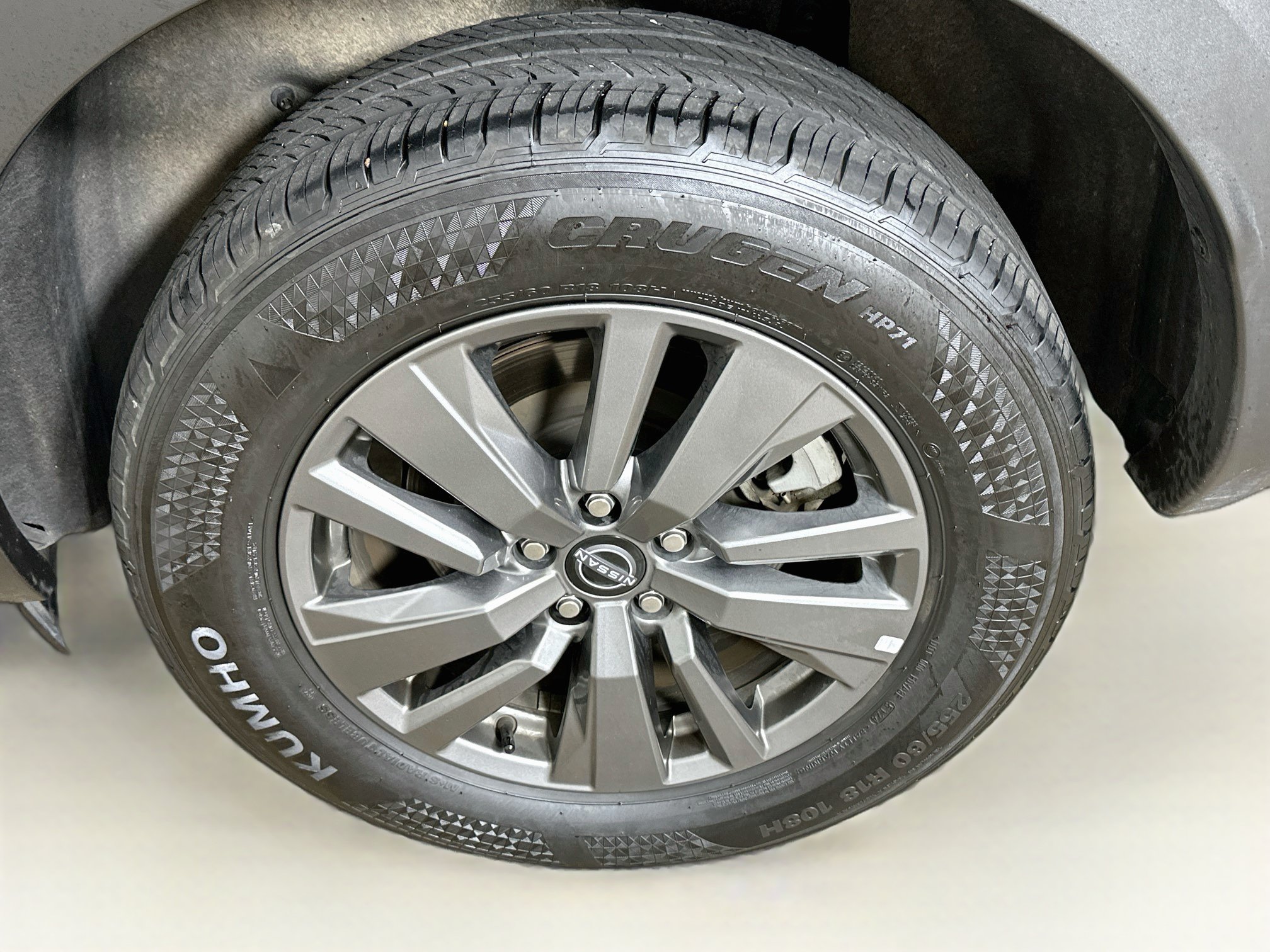 Used 2025 Nissan Pathfinder SV AWD/4WD image 11