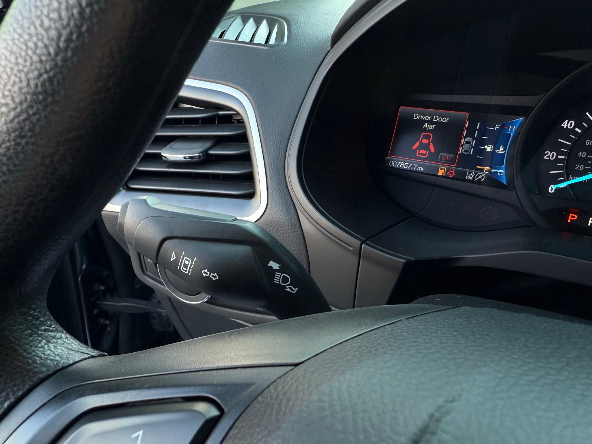 Used 2024 Ford Edge SE image 37