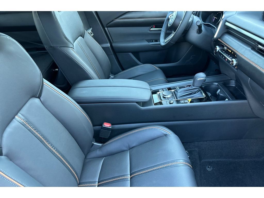 Certified 2025 MAZDA CX-50 2.5 Hybrid w/ Weather Package image 15