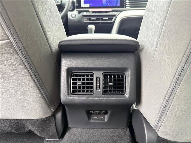 New 2026 Toyota Camry SE FWD image 21