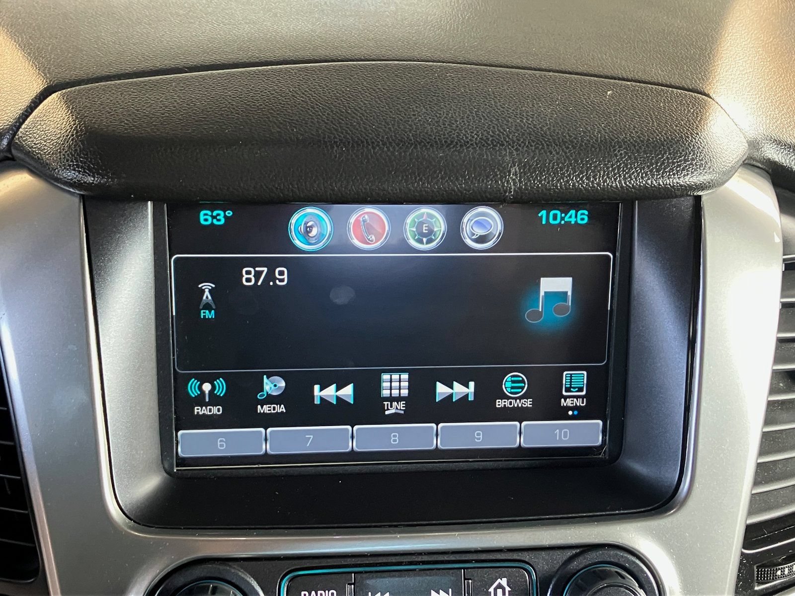 Used 2018 Chevrolet Tahoe Premier w/ RST 6.2L Performance Edition AWD/4WD image 40