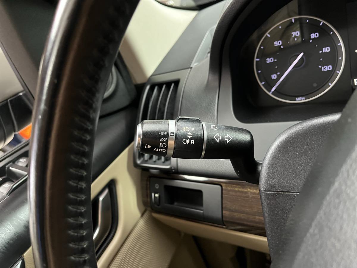 Used 2013 Land Rover LR2 AWD/4WD image 16
