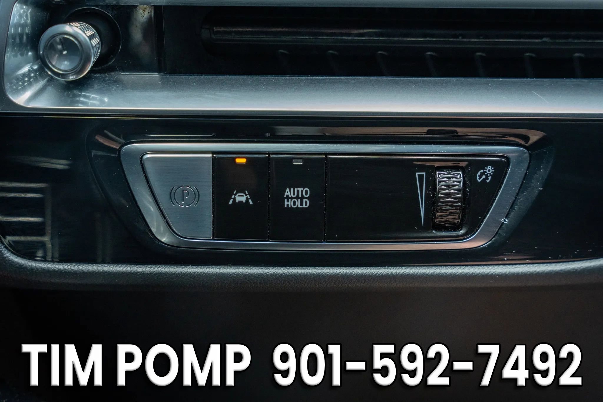 Used 2024 Cadillac Lyriq Tech w/ Driver Assist Package AWD/4WD image 28