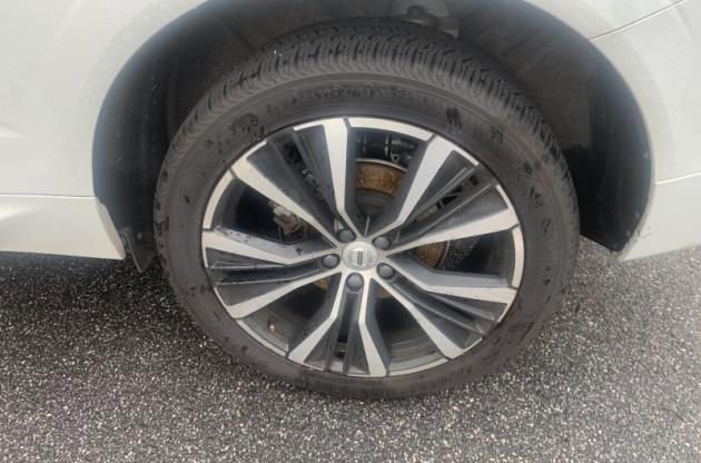 Used 2023 Volvo XC60 B5 Plus w/ Climate Package FWD image 7