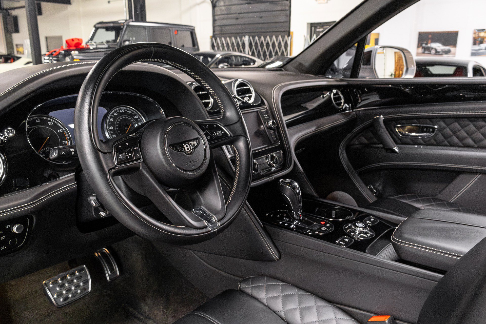 Used 2017 Bentley Bentayga Activity image 8