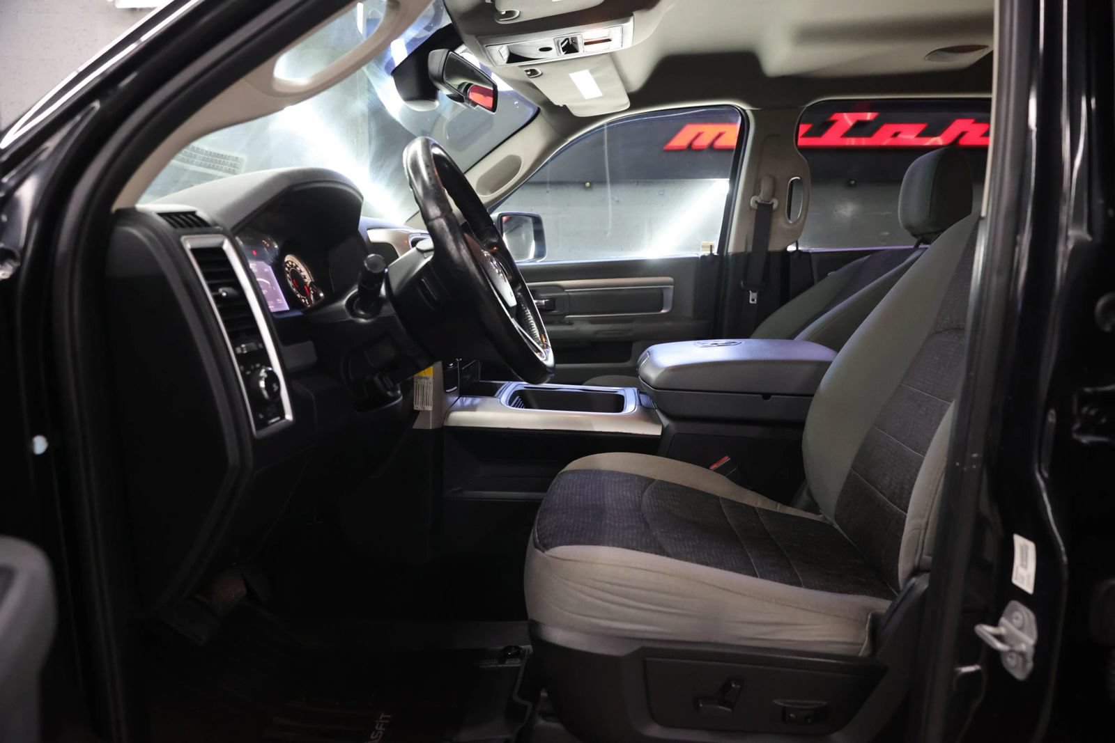 Used 2016 RAM 1500 Lone Star RWD image 12