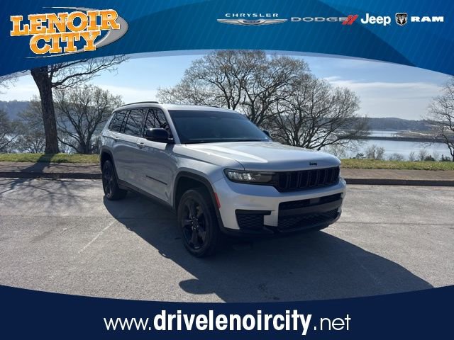 Used 2023 Jeep Grand Cherokee L Laredo image 1
