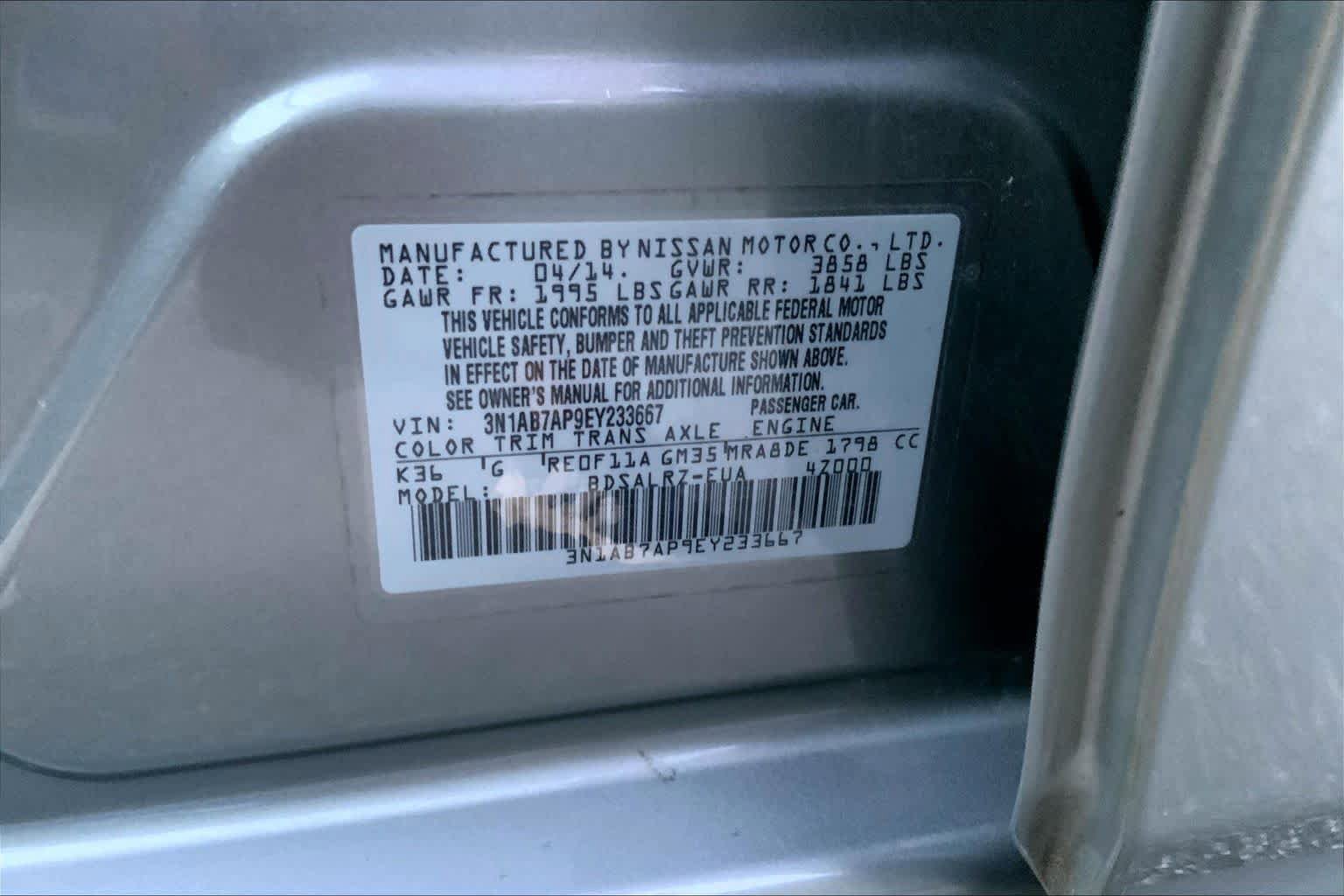 Used 2014 Nissan Sentra SR w/ SR Driver Package FWD image 30