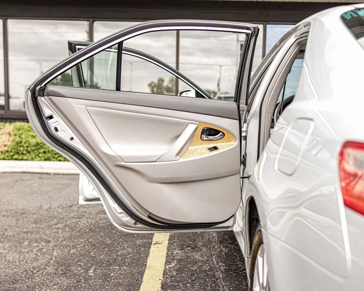 Used 2007 Toyota Camry XLE FWD image 34