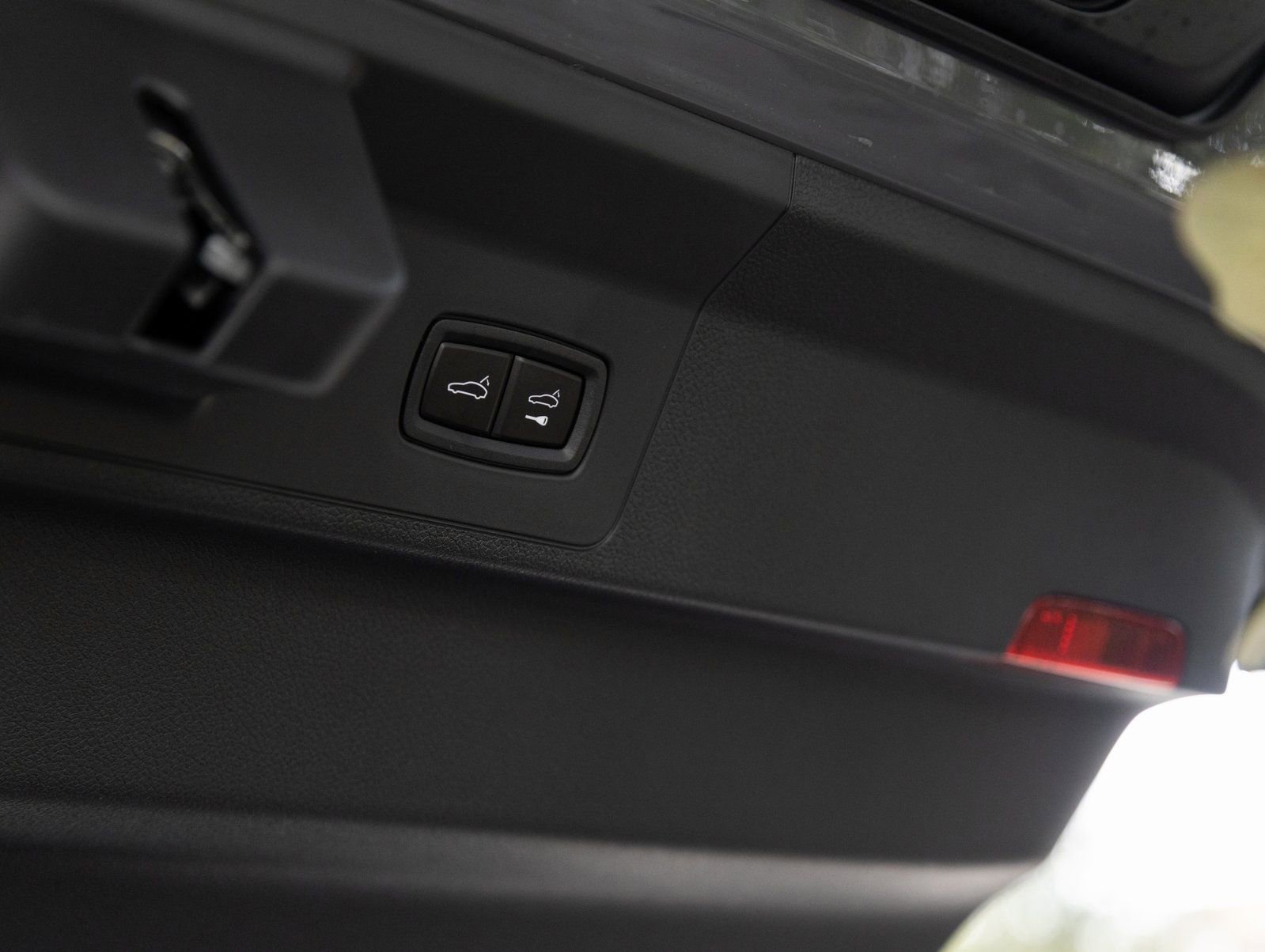 Certified 2026 Porsche Panamera RWD image 30
