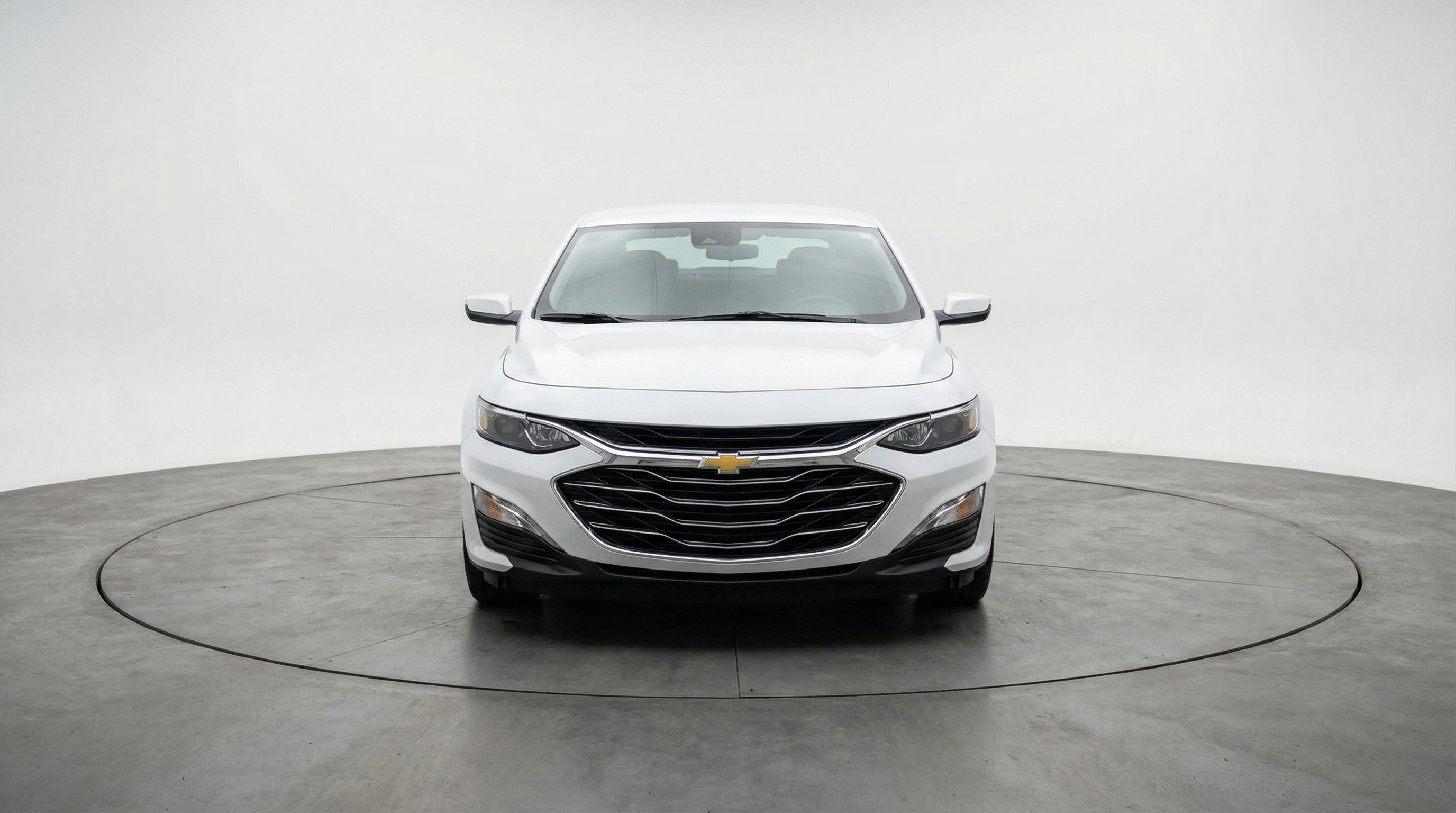 Used 2024 Chevrolet Malibu LT image 2