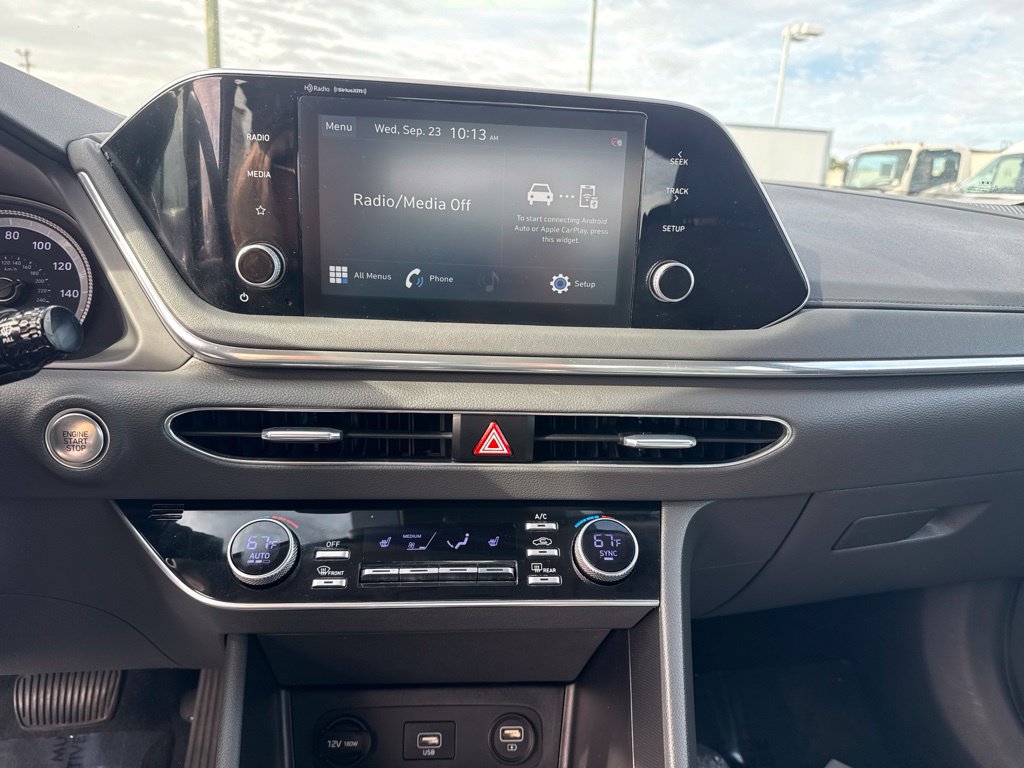 Used 2021 Hyundai Sonata SEL w/ Winter Weather Package FWD image 13