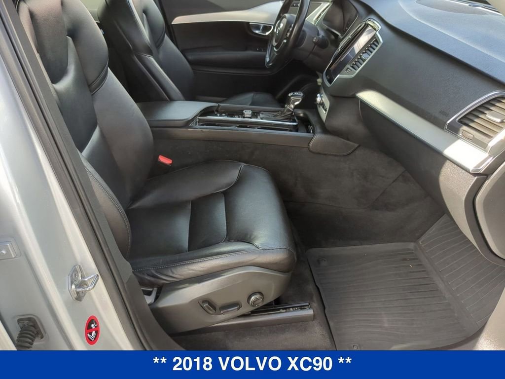 Used 2018 Volvo XC90 T5 Momentum w/ Convenience Package image 23