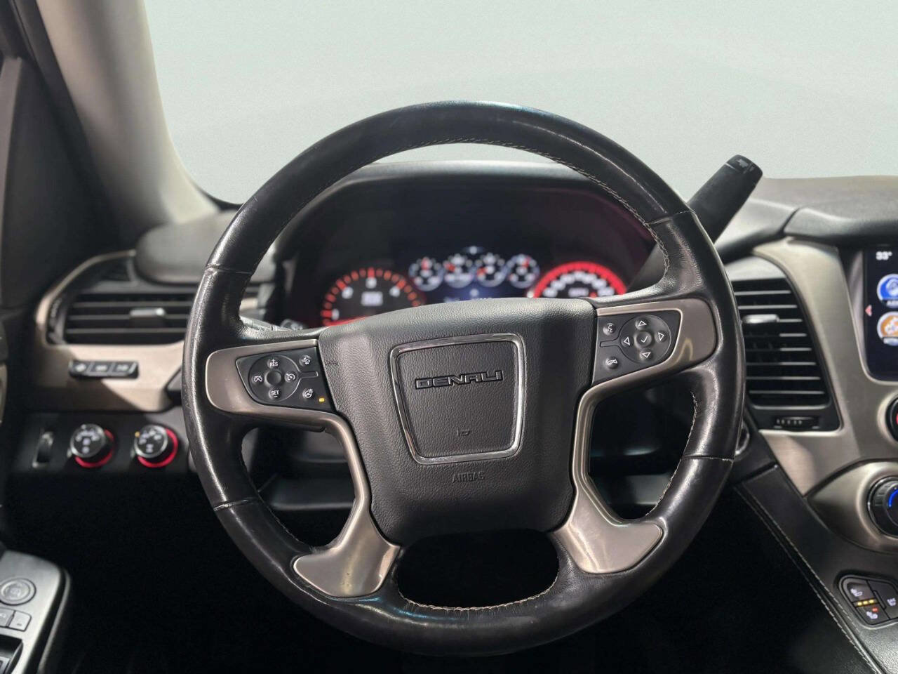 Used 2016 GMC Yukon Denali w/ Open Road Package AWD/4WD image 33