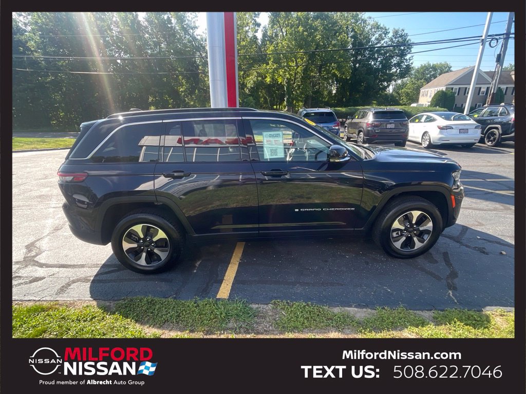 Used 2024 Jeep Grand Cherokee Limited 4xe AWD/4WD image 6