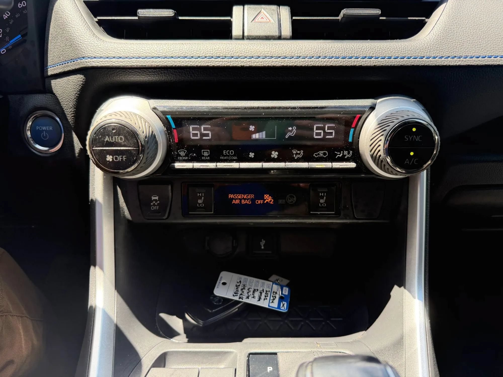 Used 2022 Toyota RAV4 SE w/ Convenience Package AWD/4WD image 28