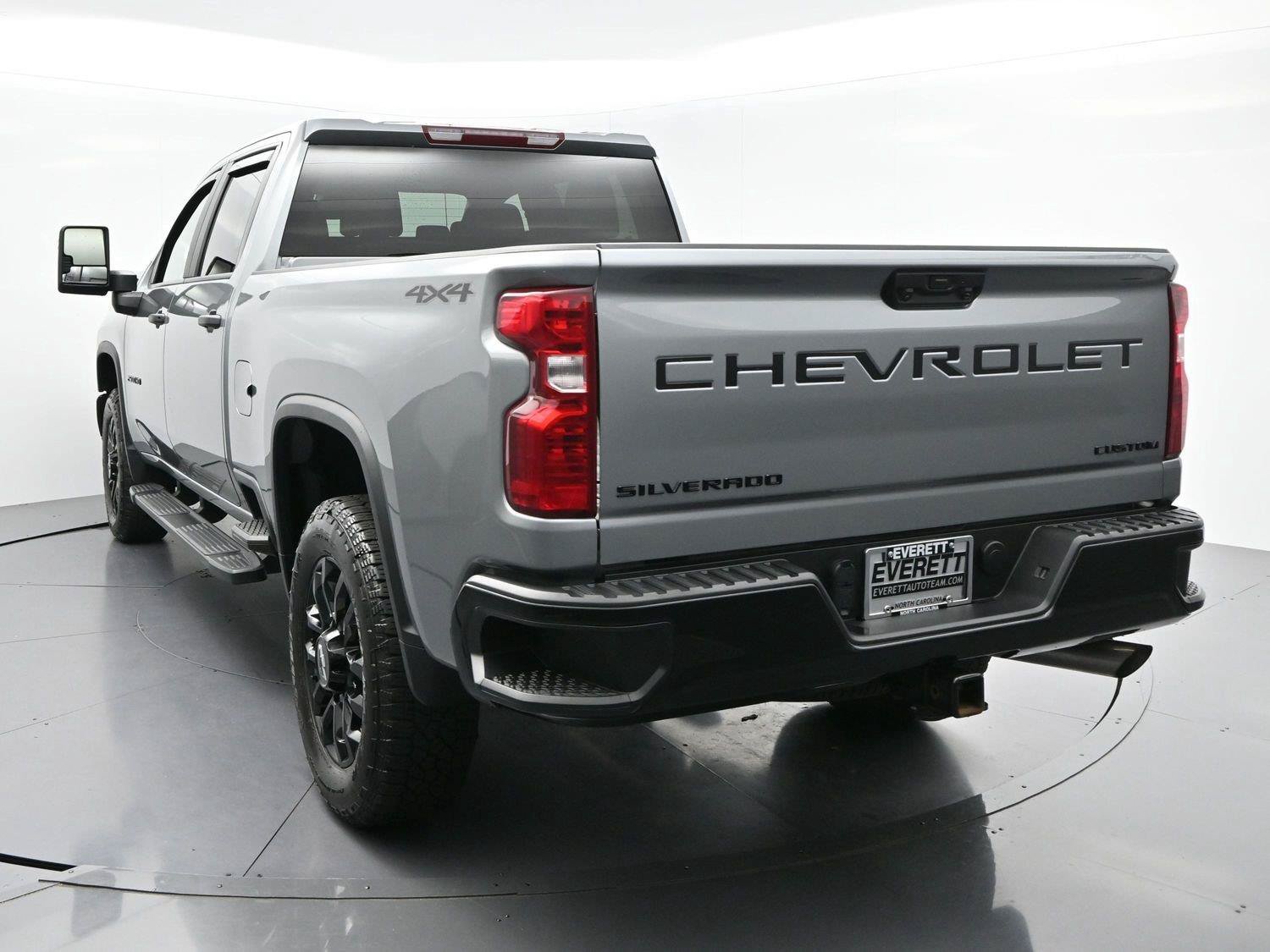 Used 2025 Chevrolet Silverado 2500 Custom w/ Custom Convenience Package AWD/4WD image 6