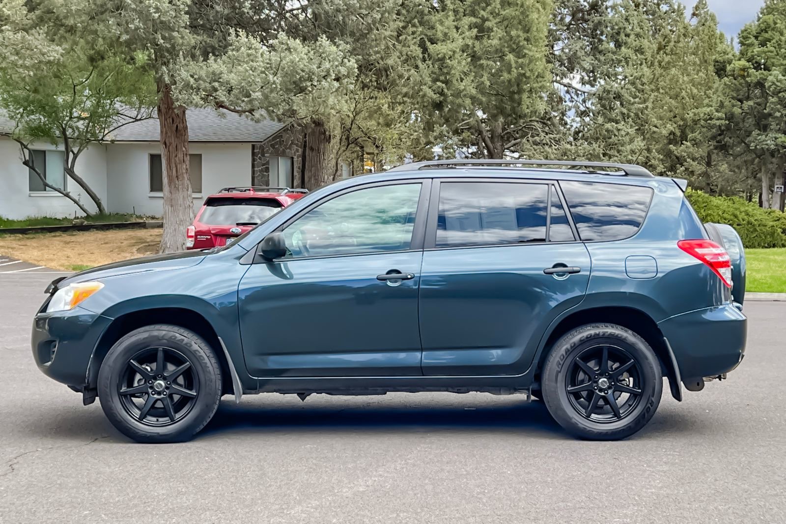 Used 2011 Toyota RAV4 4WD w/ Base L4 Extra Value Pkg image 8