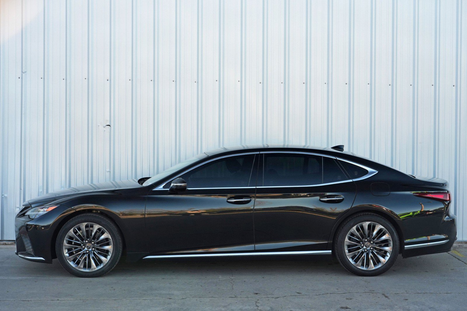 Used 2021 Lexus LS 500 w/ Cold Weather Package (CK) RWD image 52