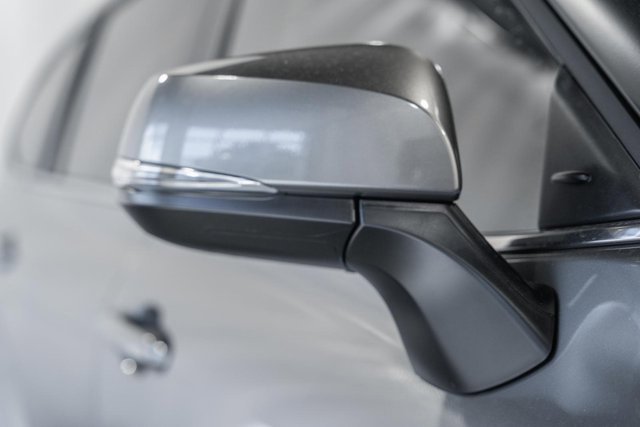 New 2025 Toyota Highlander XLE image 15