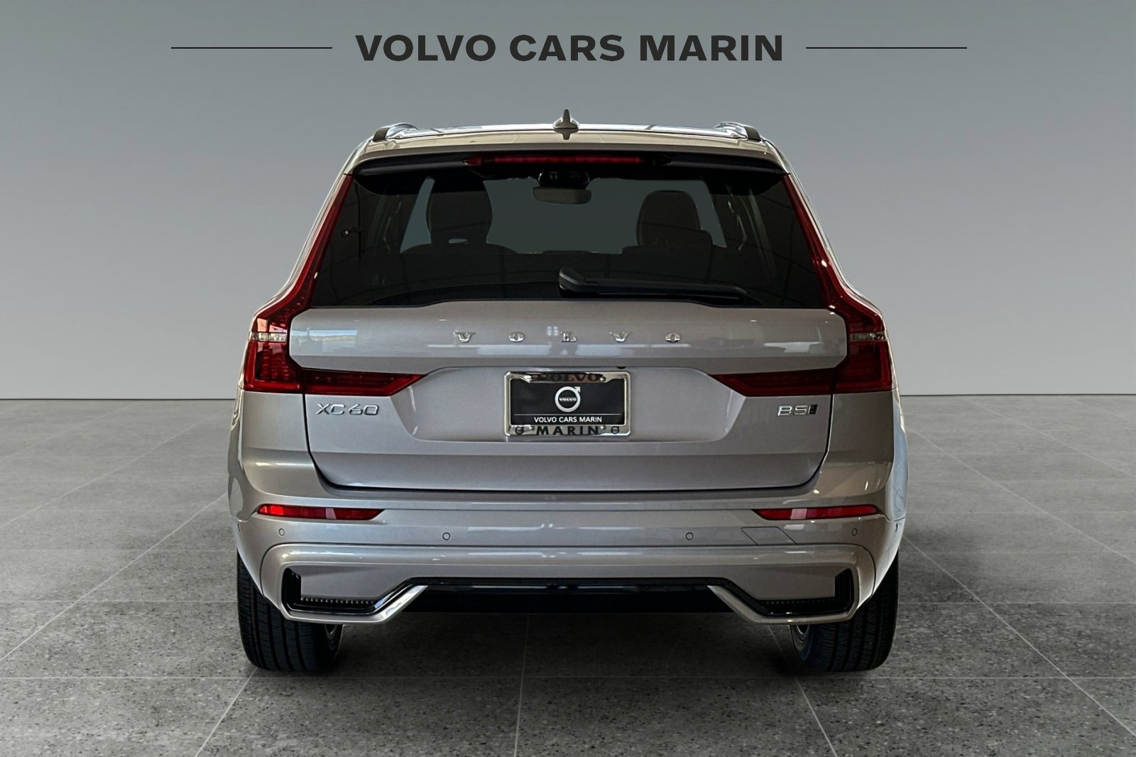 New 2026 Volvo XC60 B5 Plus w/ Climate Package image 7