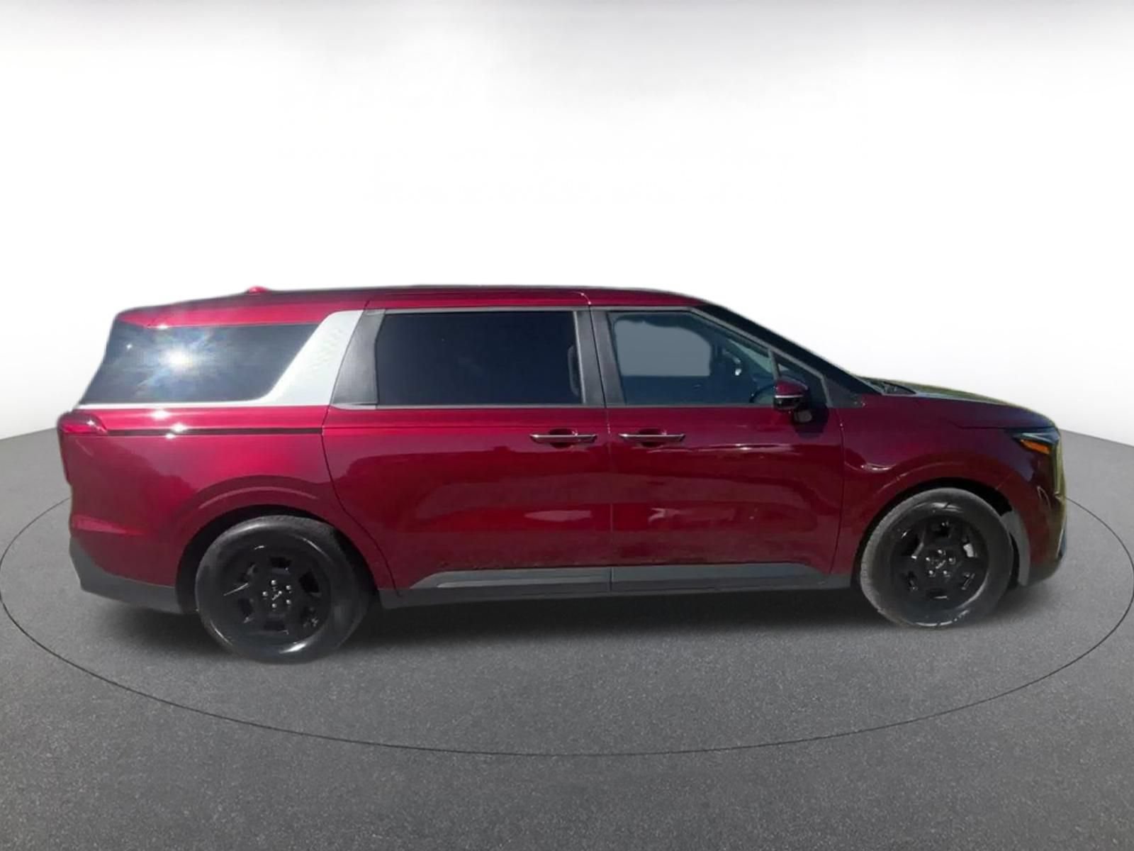 Used 2026 Kia Carnival FWD image 15