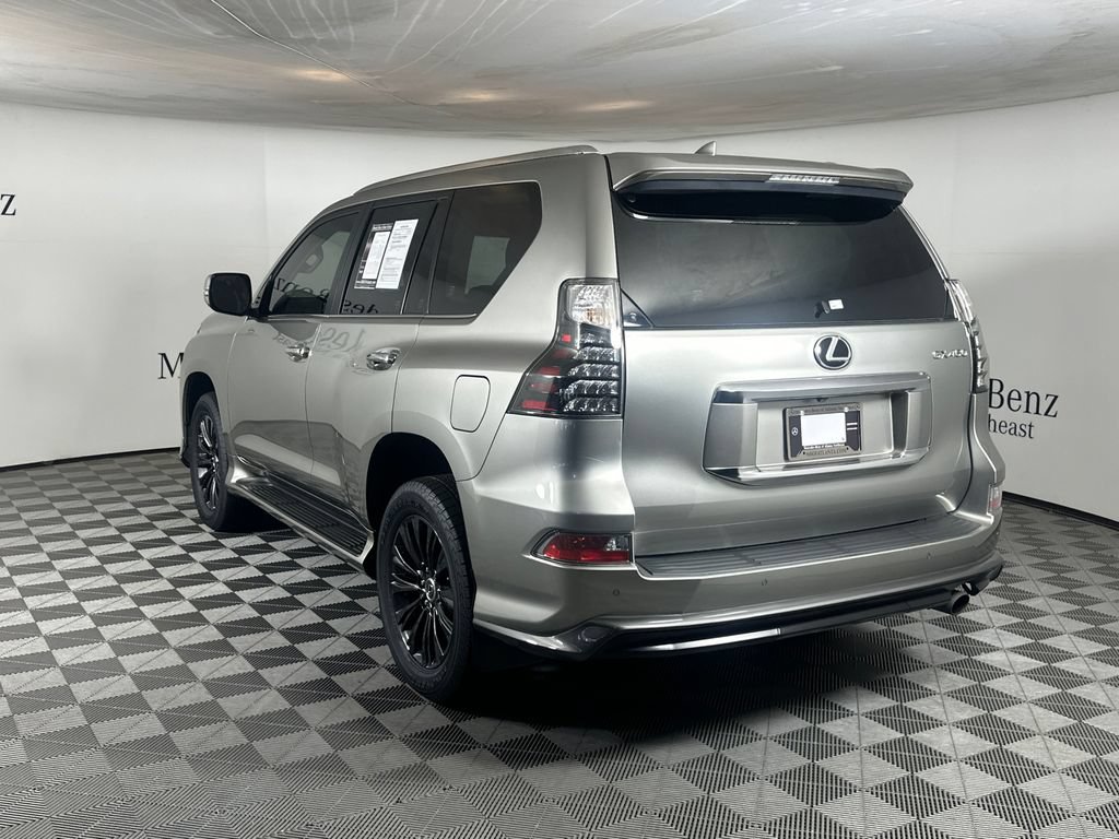 Used 2023 Lexus GX 460 Premium w/ Accessory Package AWD/4WD image 5