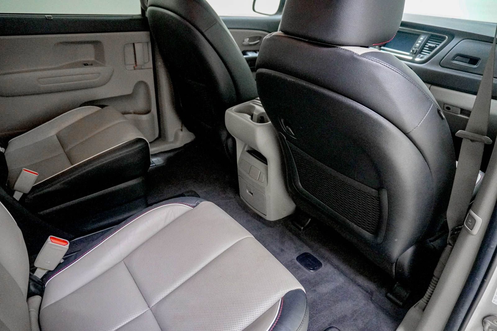 Used 2019 Kia Sedona EX FWD image 33