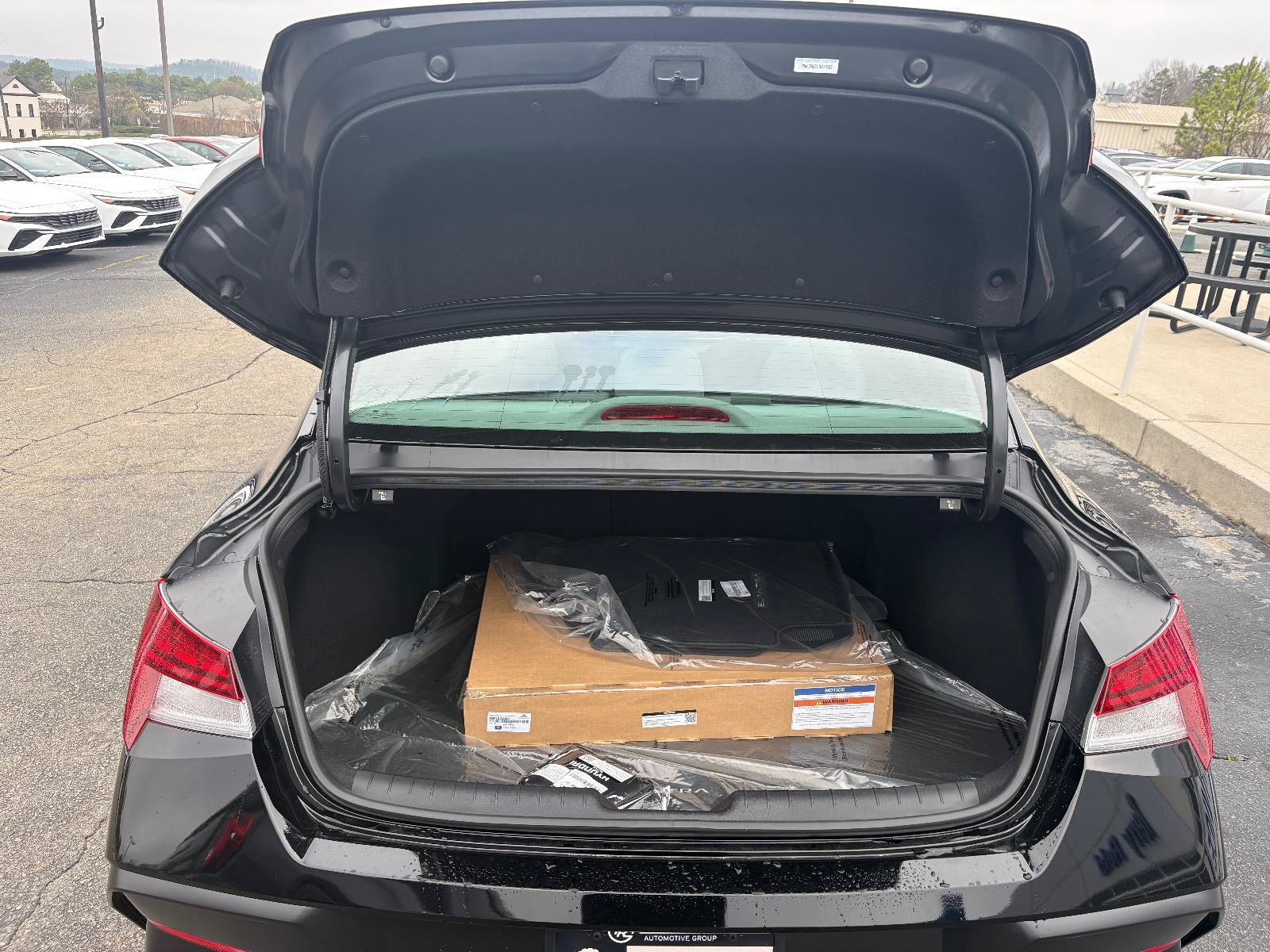 New 2025 Hyundai Elantra Sport FWD image 9