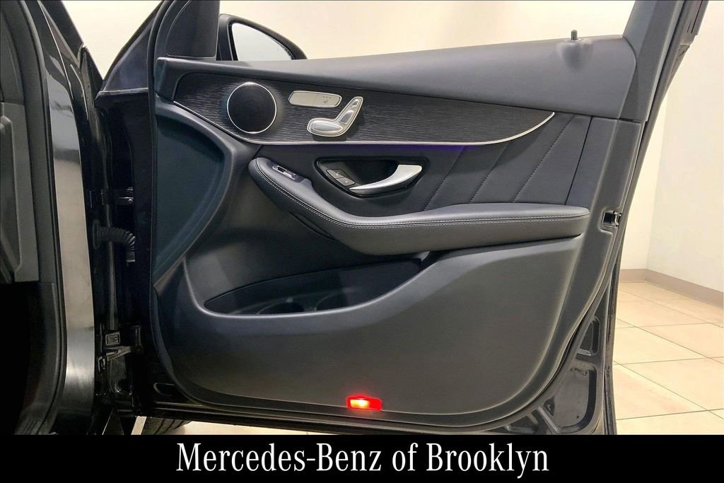 Used 2022 Mercedes-Benz GLC 300 4MATIC image 25