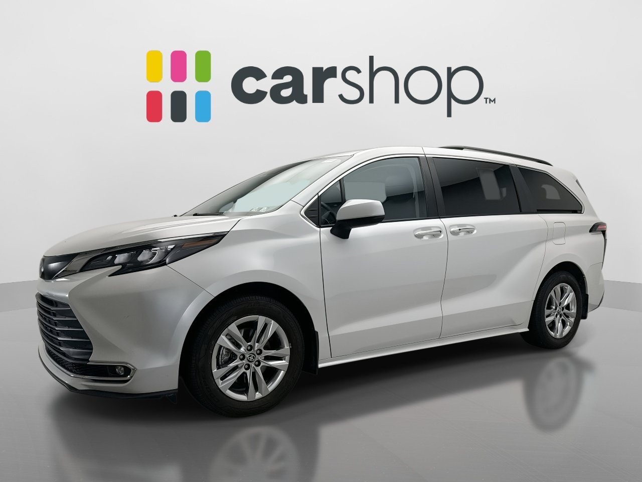 Used 2024 Toyota Sienna XLE w/ XLE Plus Package AWD/4WD image 1
