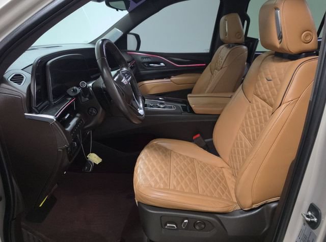 Used 2022 Cadillac Escalade ESV Sport w/ Touring Package AWD/4WD image 5