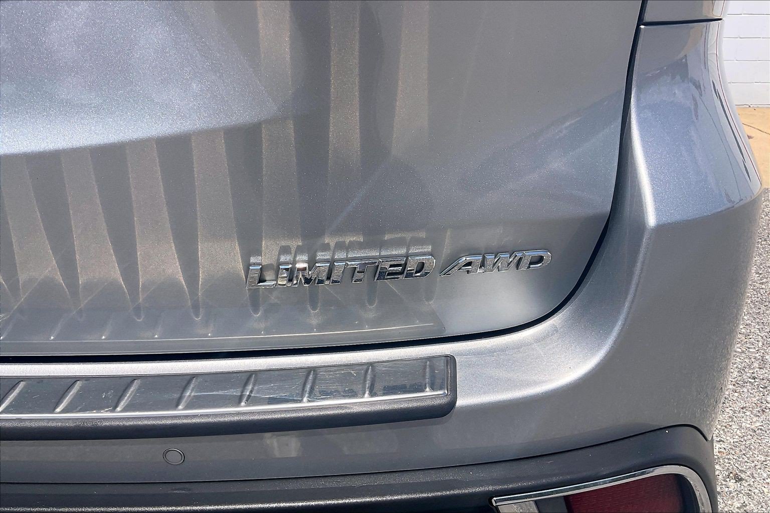 Used 2018 Toyota Highlander Limited AWD/4WD image 10