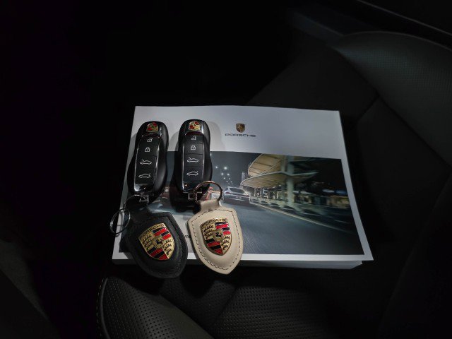 Used 2023 Porsche 718 Boxster RWD image 35