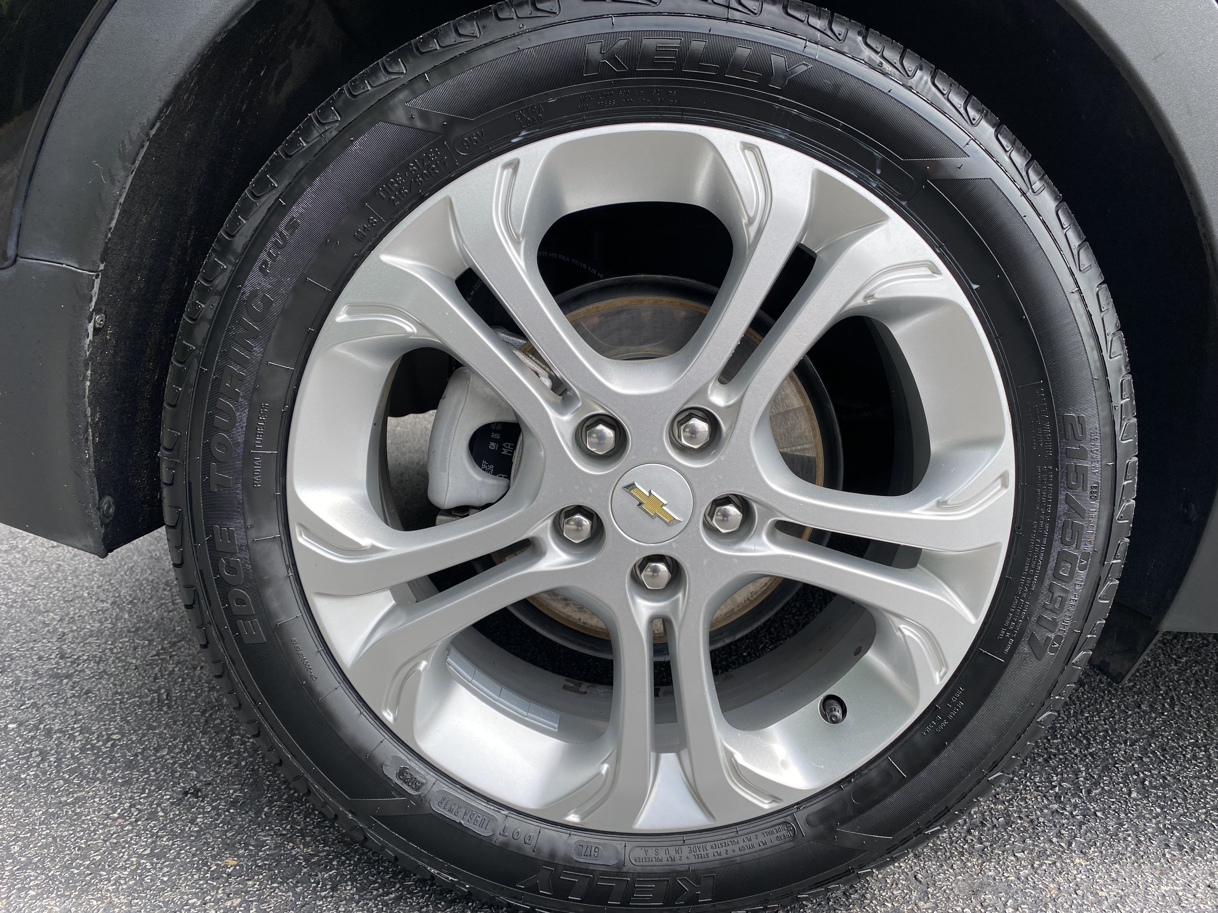 Used 2020 Chevrolet Bolt LT FWD image 40