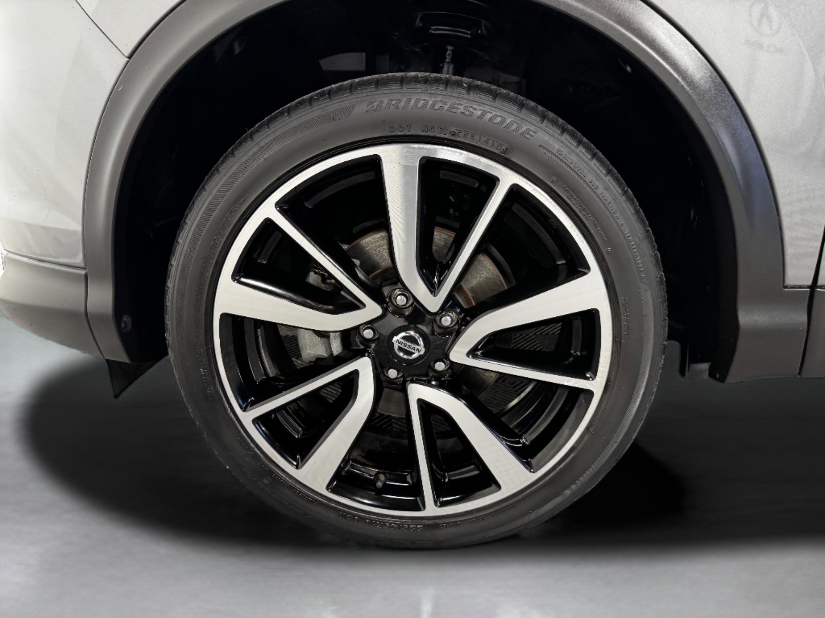 Used 2018 Nissan Rogue Sport SL w/ SL Premium Package image 46