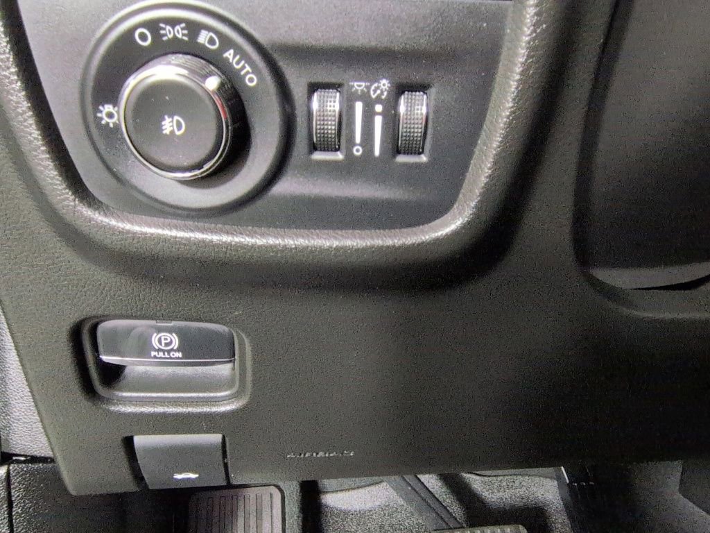 Certified 2023 Jeep Grand Cherokee L Limited w/ Luxury Tech Group II AWD/4WD image 29