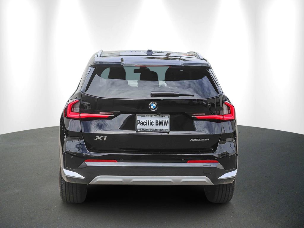 Used 2026 BMW X1 xDrive28i AWD/4WD image 5