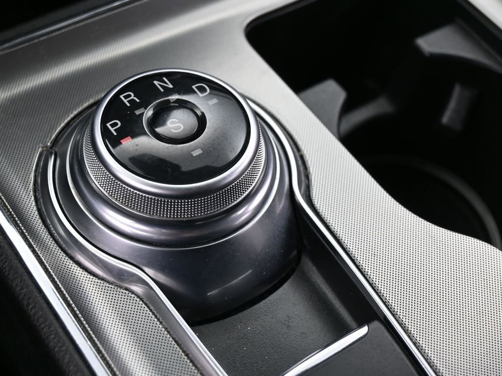 Used 2022 Ford Edge Titanium image 28